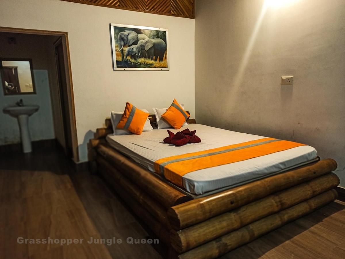 Grasshopper Jungle Queen Resort Chālsa Esterno foto